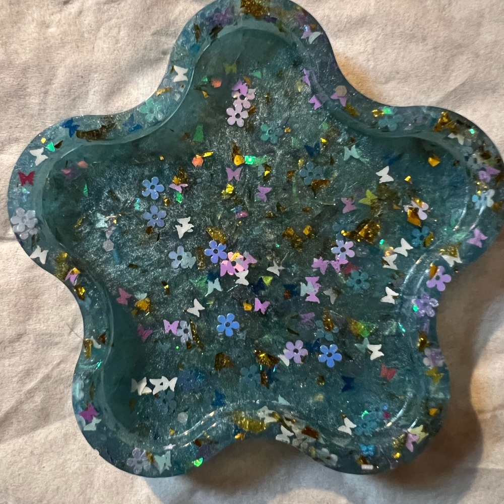 Blue flower tray